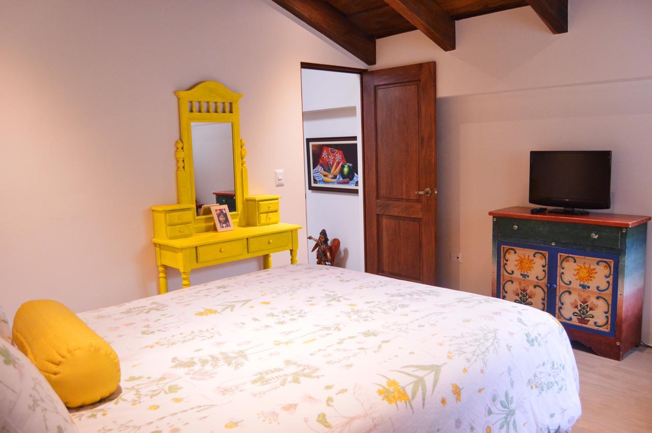 Bed and Breakfast Casa Girasol à Antigua Extérieur photo